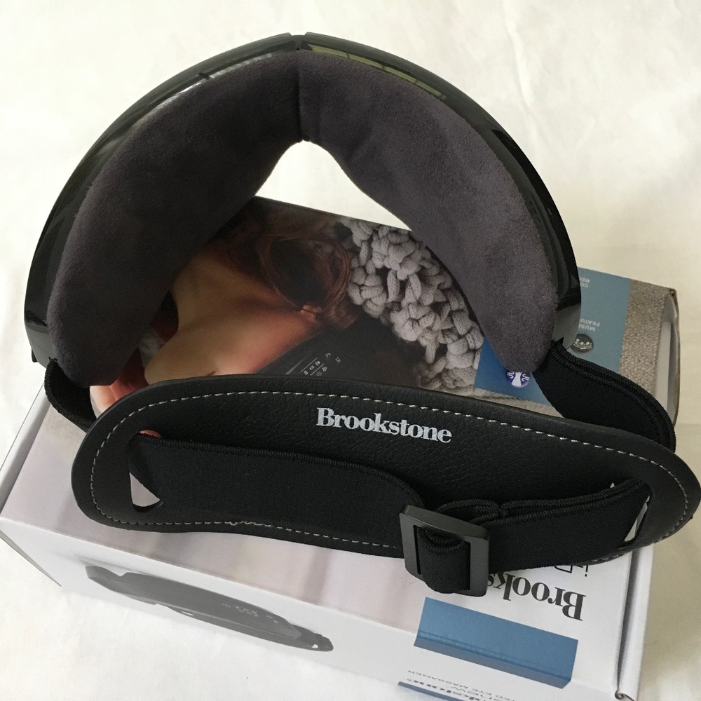 BROOKSTONE Heated Eye Massage - Picture 6 of 8